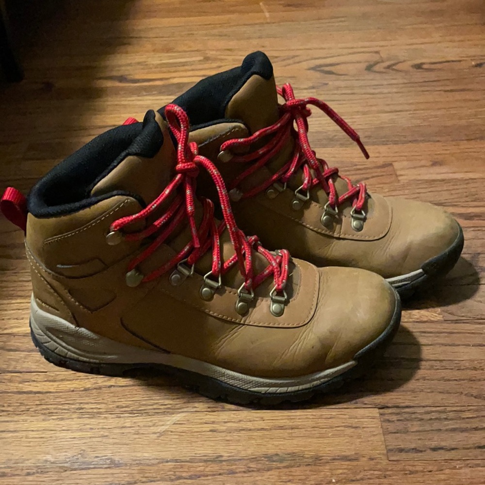 Colombia hiking boots
